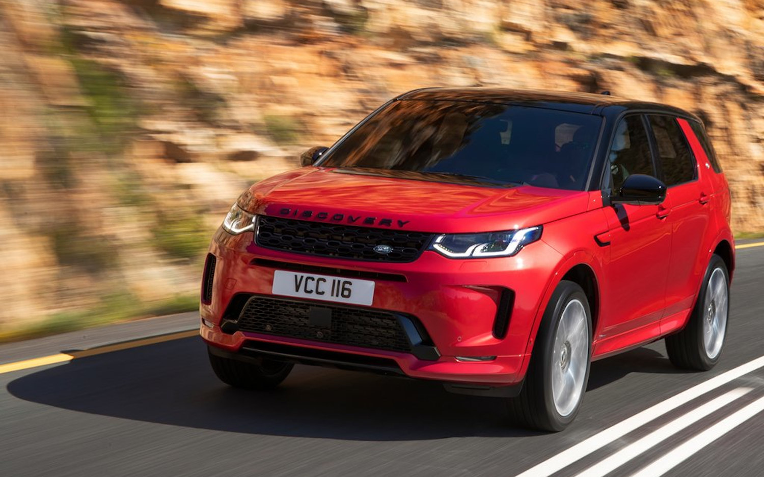 Comparison BMW X5 M Competition 2020 vs Land Rover Discovery